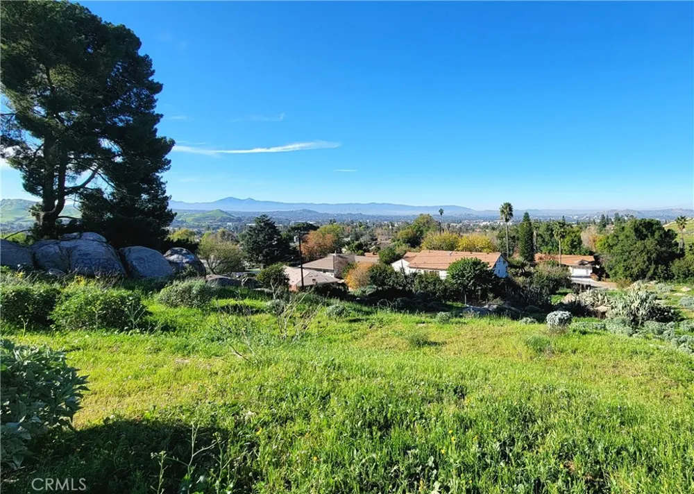 2935 Galaxie Heights Road Riverside, CA 92507