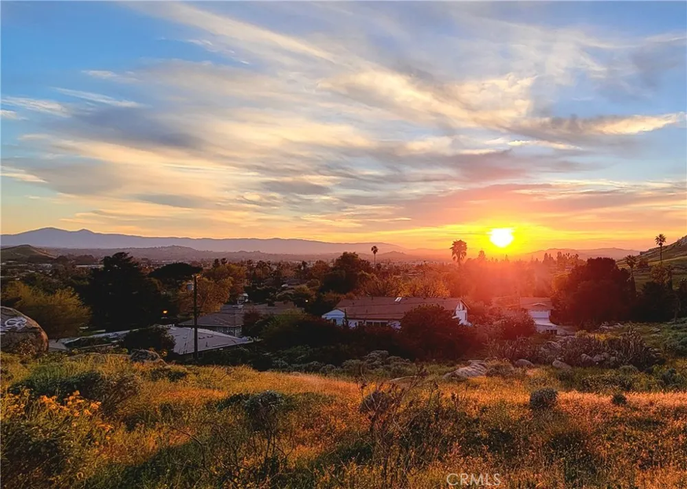 2935 Galaxie Heights Road Riverside, CA 92507
