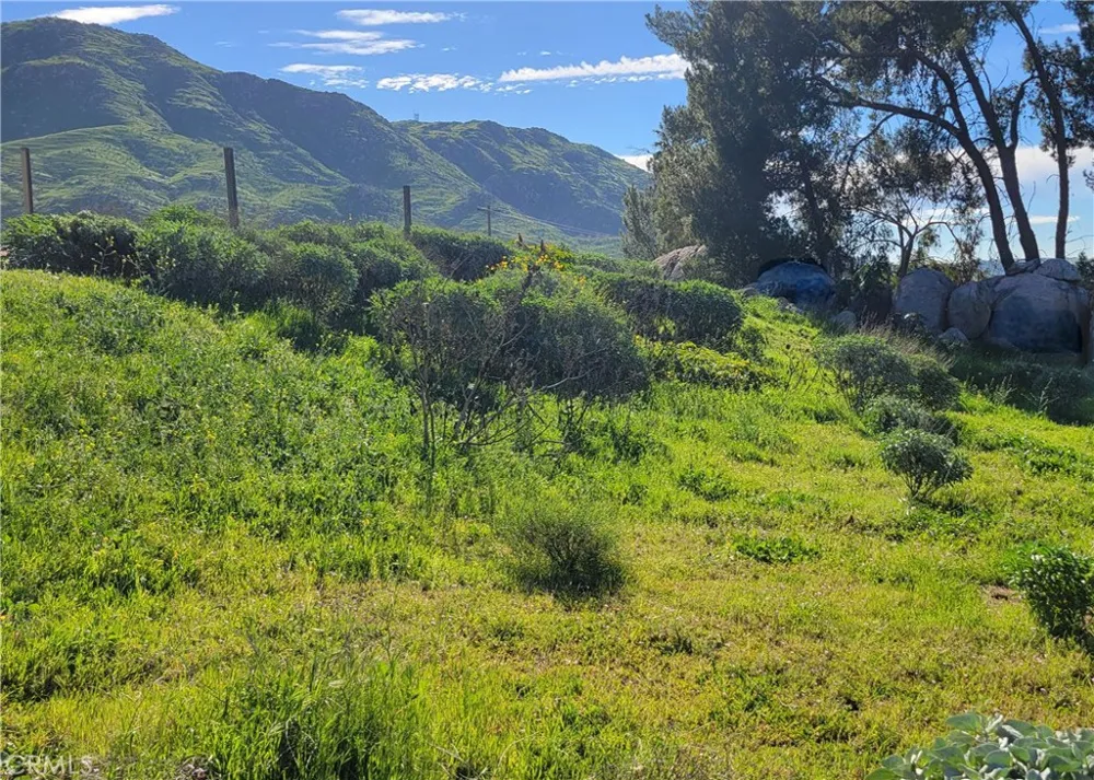 2935 Galaxie Heights Road Riverside, CA 92507