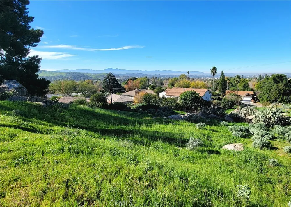 2935 Galaxie Heights Road Riverside, CA 92507