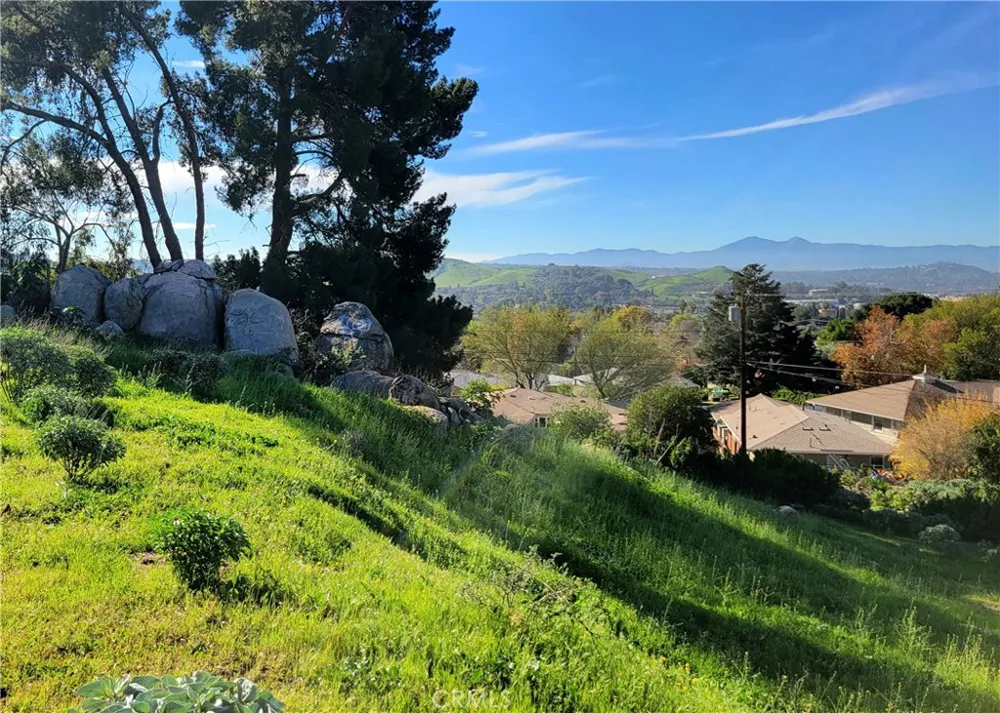 2935 Galaxie Heights Road Riverside, CA 92507