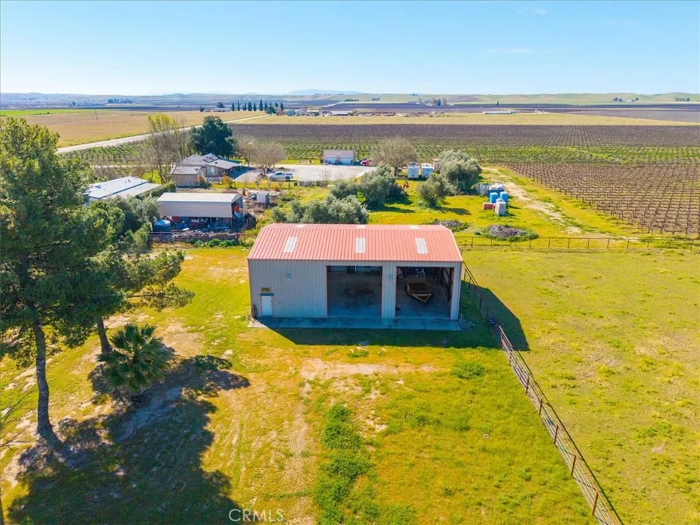 2100 Starkey Road Shandon, CA 93461