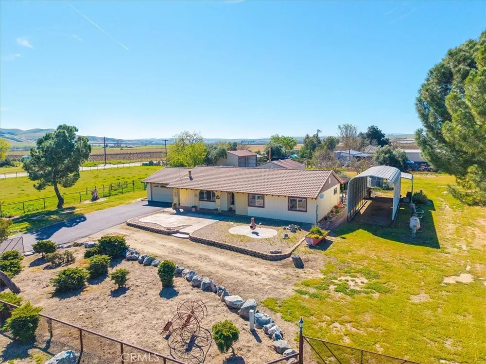 2100 Starkey Road Shandon, CA 93461