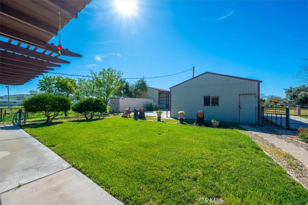 2100 Starkey Road Shandon, CA 93461