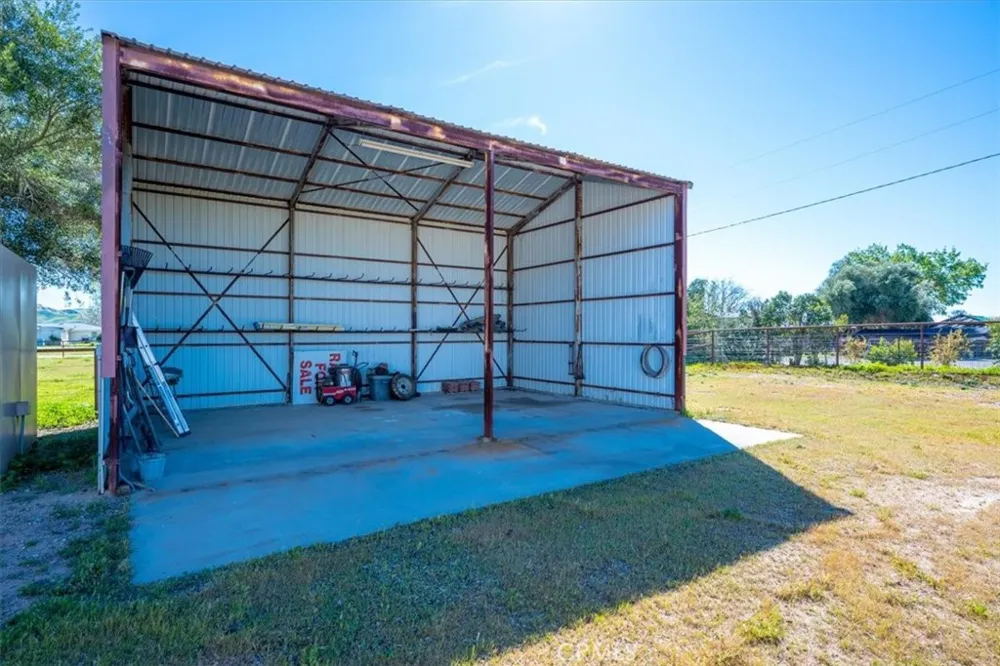 2100 Starkey Road Shandon, CA 93461