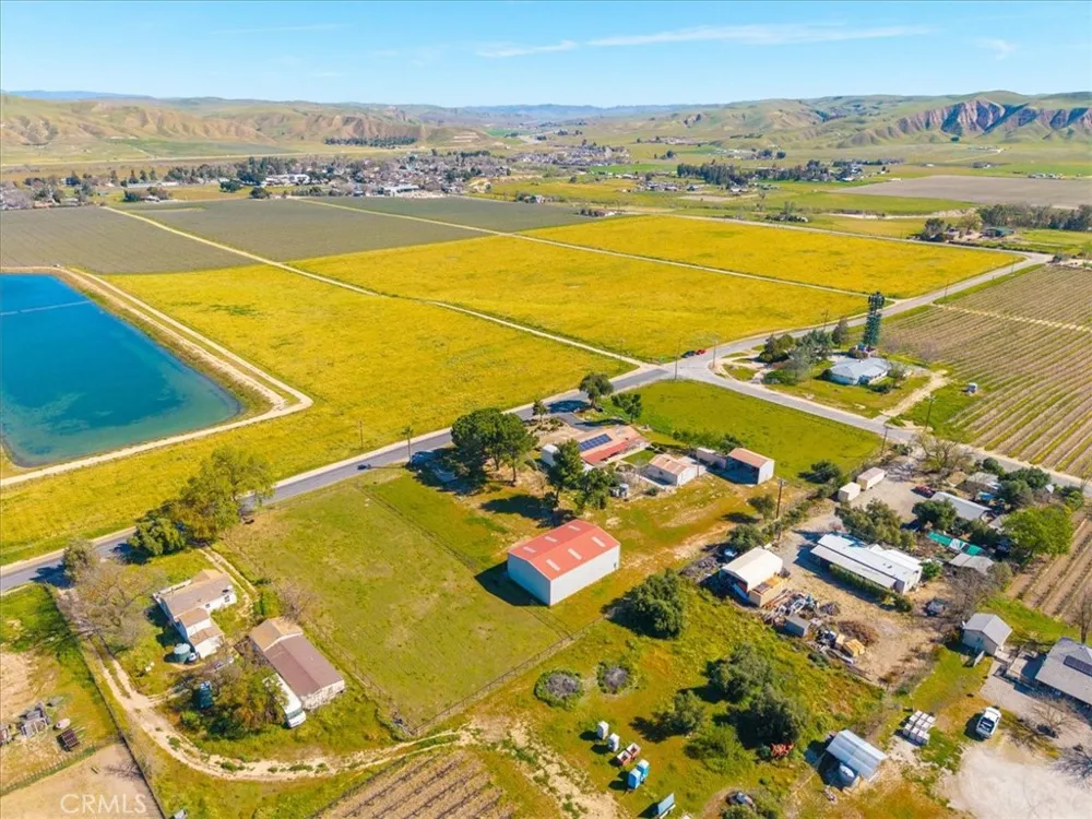 2100 Starkey Road Shandon, CA 93461