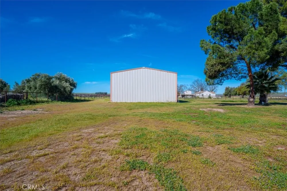2100 Starkey Road Shandon, CA 93461