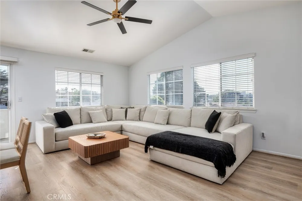 341 4th Grover Beach, CA 93433