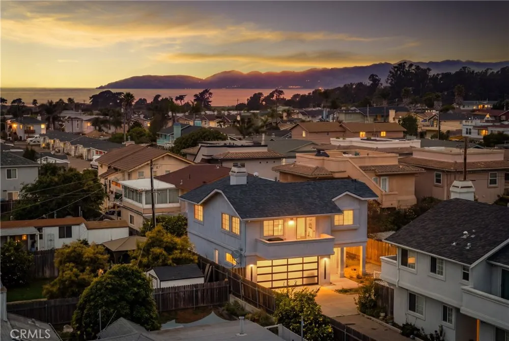 341 4th Grover Beach, CA 93433