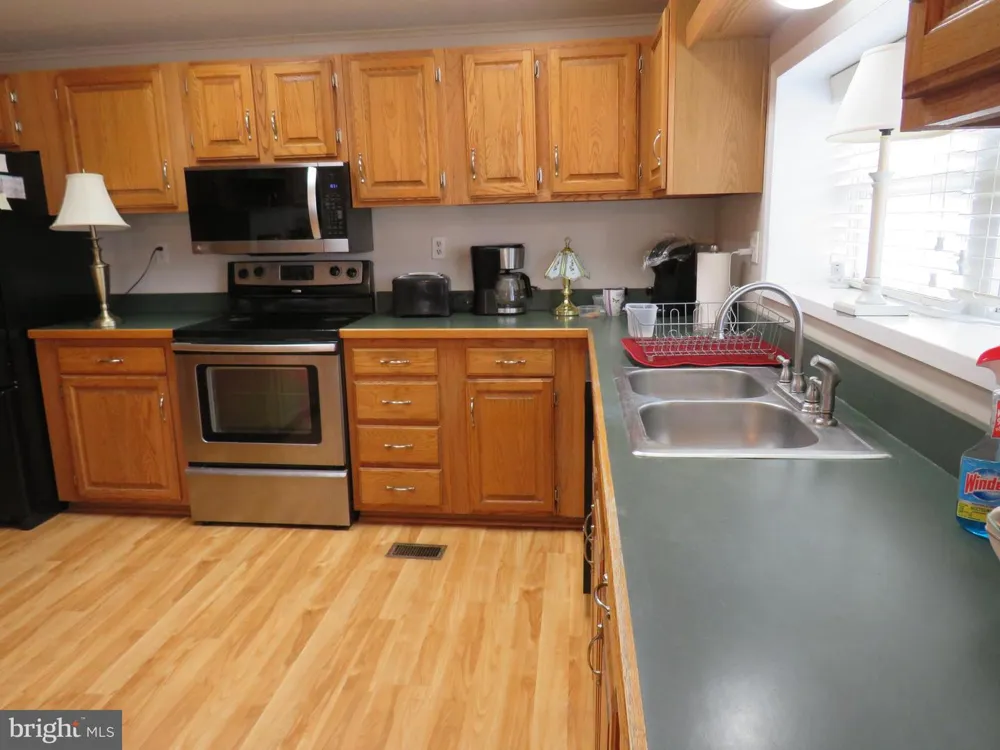 143 RAVEN COURT New Hope, PA 18938