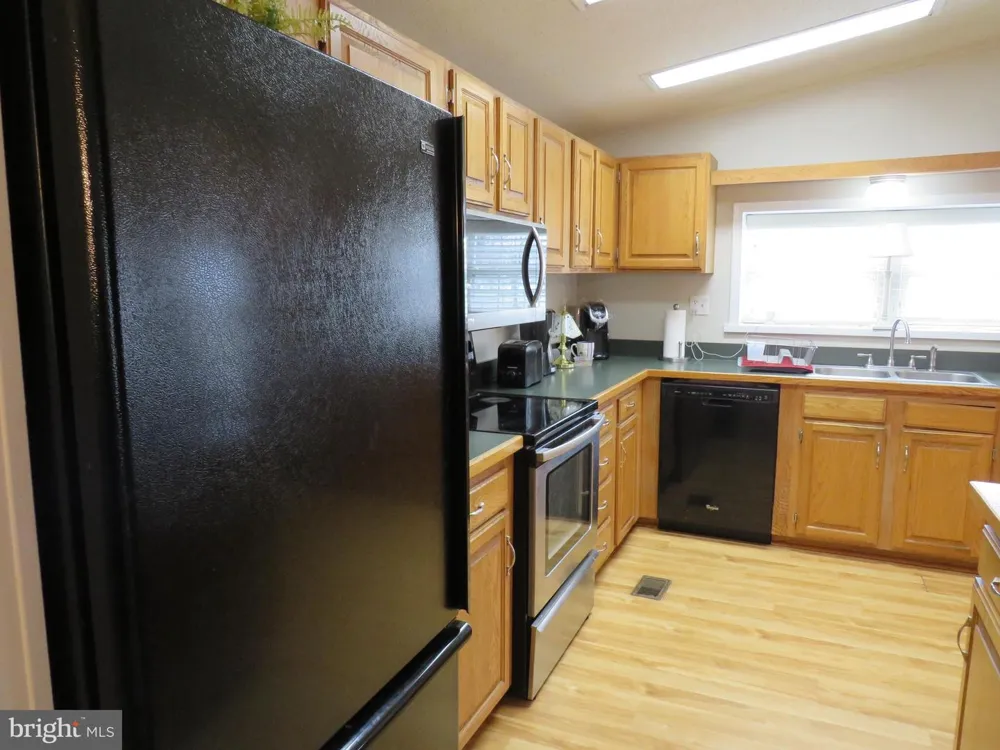 143 RAVEN COURT New Hope, PA 18938