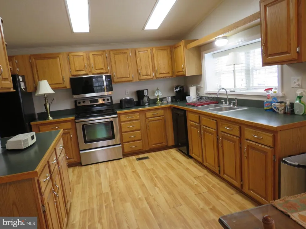 143 RAVEN COURT New Hope, PA 18938