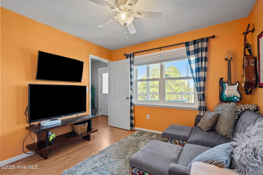 121 Seagull Court Surf City, NC 28445