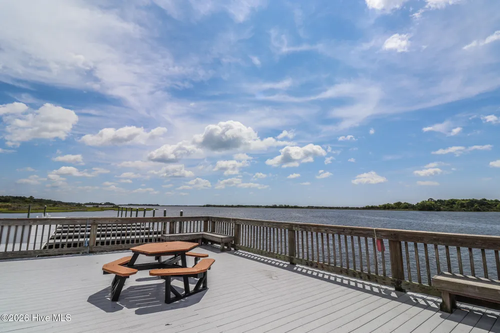 207 Everett Park Trail Holly Ridge, NC 28445