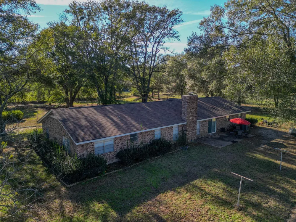 1549 County Road 1650 Grapeland, TX 75844