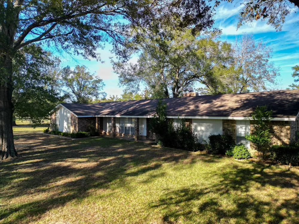 1549 County Road 1650 Grapeland, TX 75844
