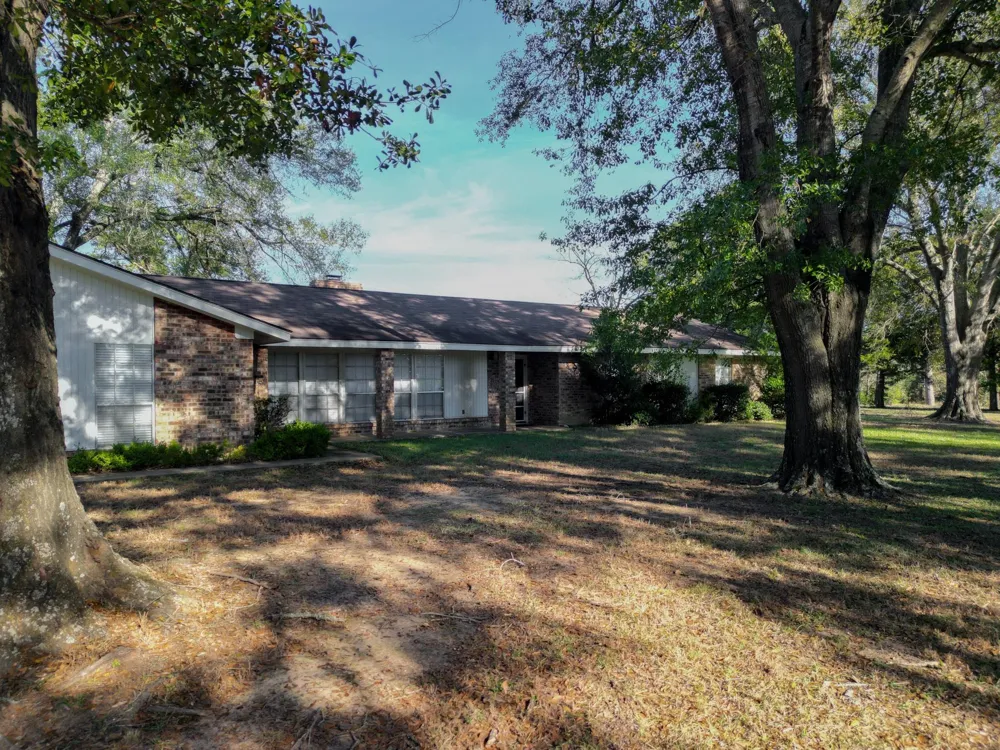 1549 County Road 1650 Grapeland, TX 75844