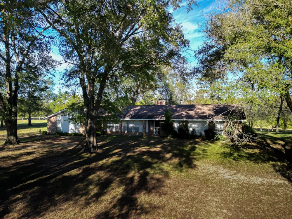 1549 County Road 1650 Grapeland, TX 75844