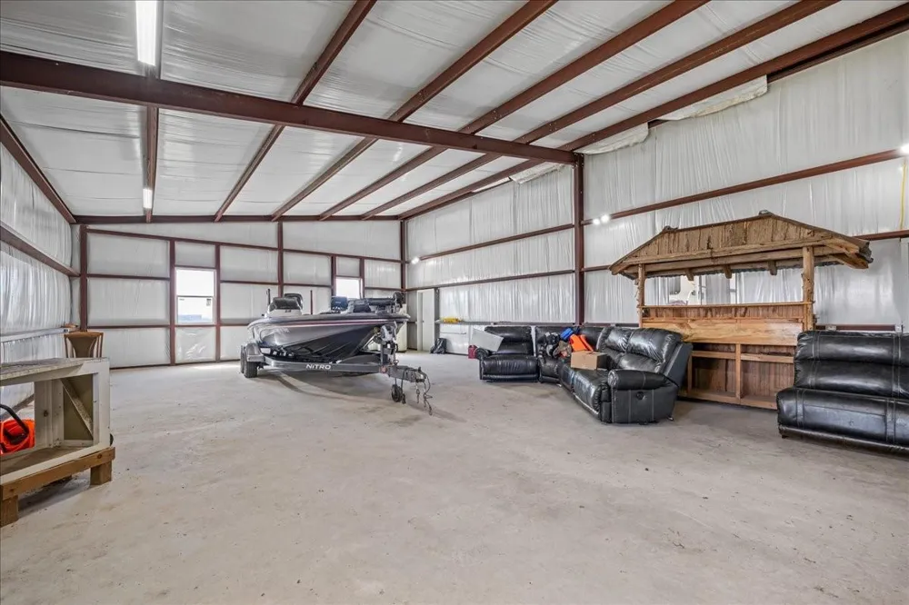 6234 Prihoda Road New Ulm, TX 78950