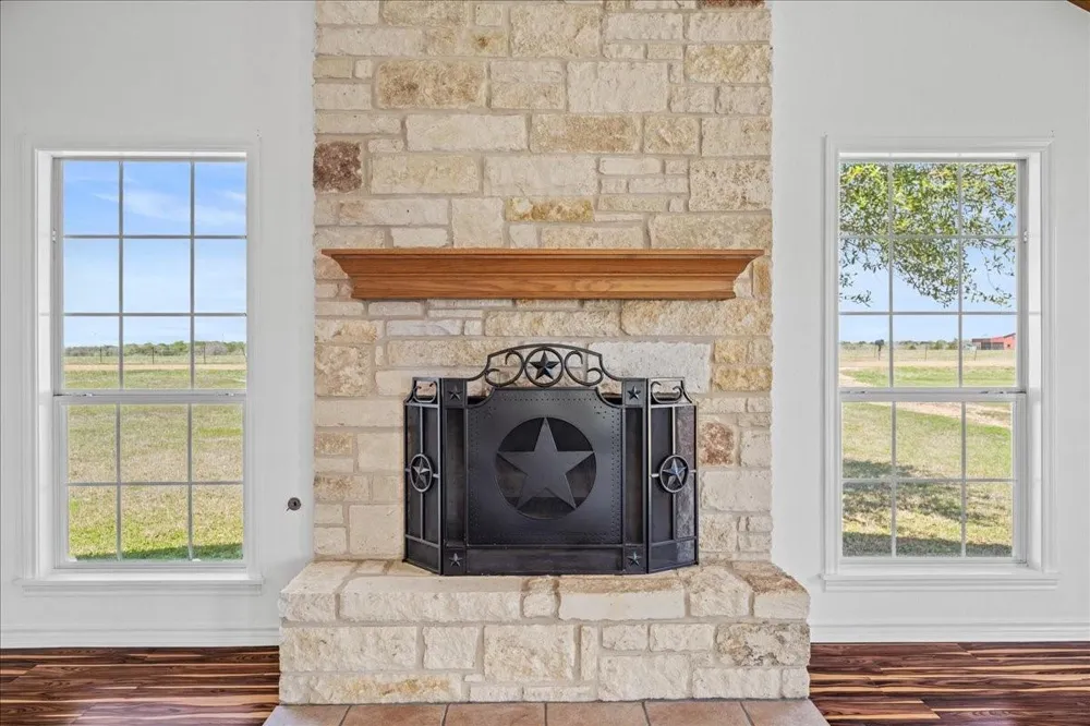 6234 Prihoda Road New Ulm, TX 78950
