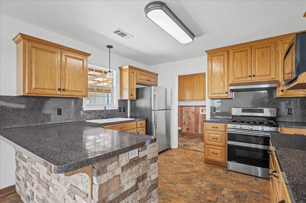 6234 Prihoda Road New Ulm, TX 78950