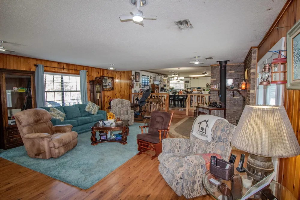 4031 State Highway 7 E Crockett, TX 75835
