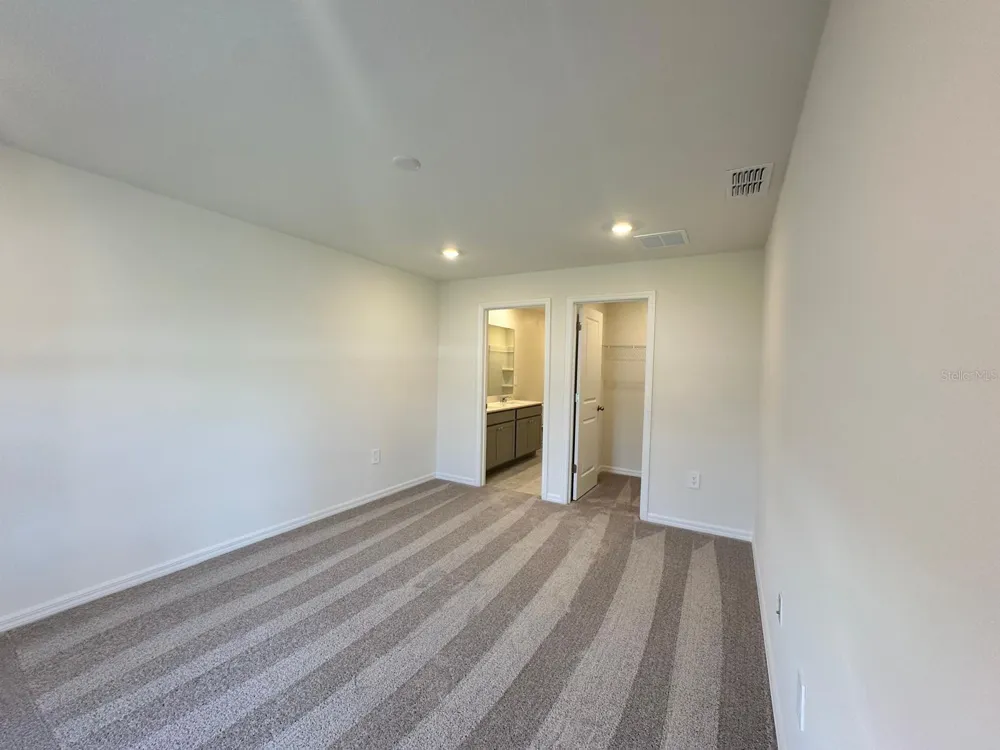 256 SPINDLEWOOD BOULEVARD Dundee, FL 33838