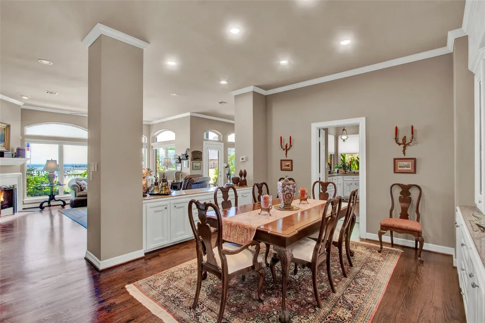 2668 E Bayshore Drive San Leon, TX 77539