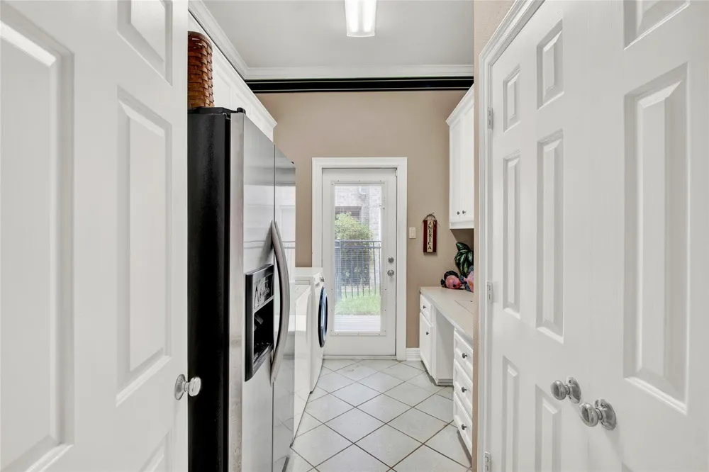 2668 E Bayshore Drive San Leon, TX 77539