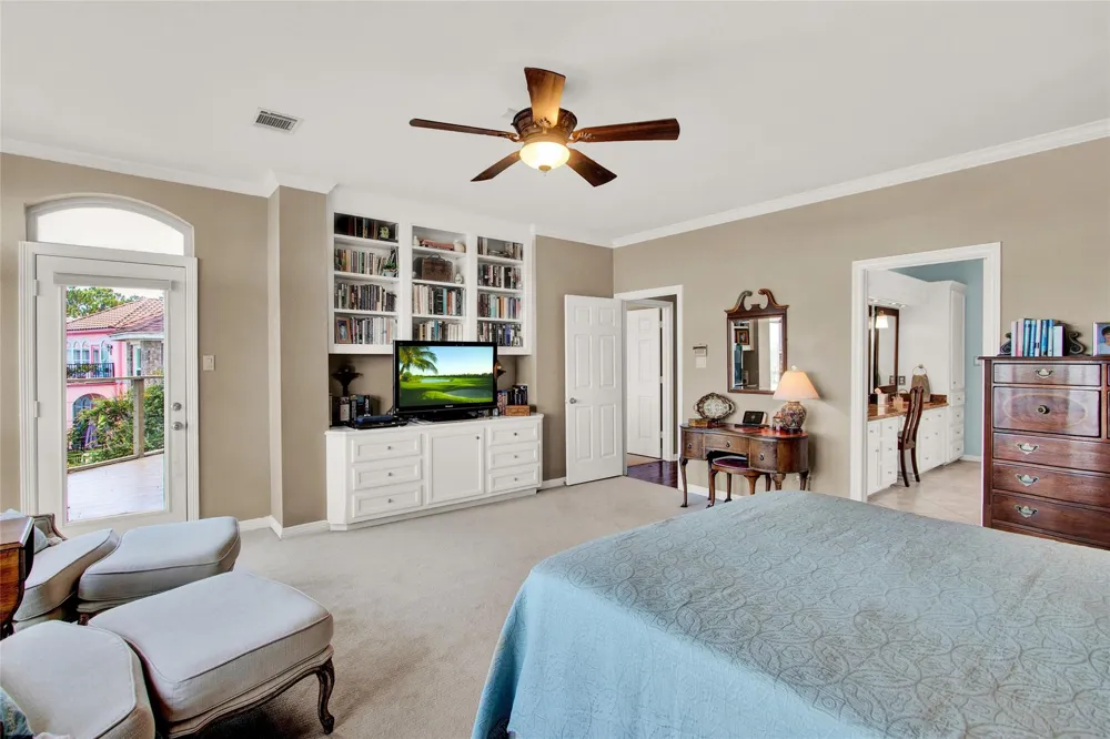 2668 E Bayshore Drive San Leon, TX 77539
