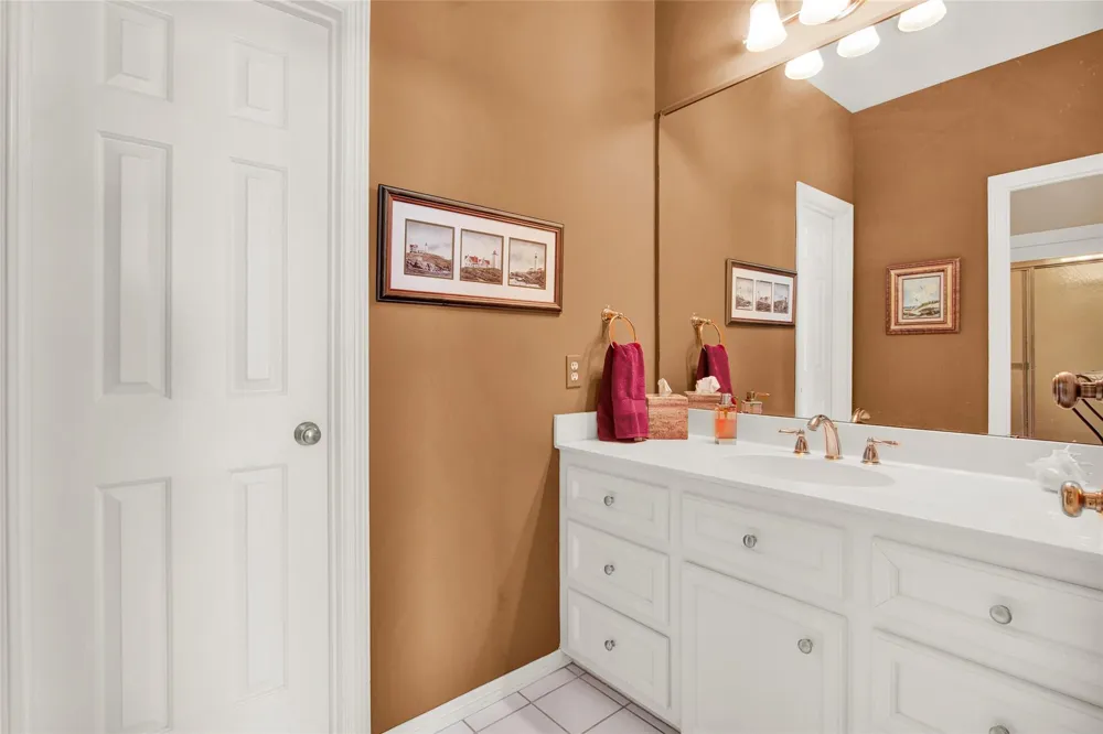2668 E Bayshore Drive San Leon, TX 77539