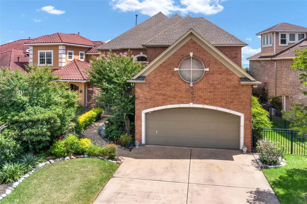 2668 E Bayshore Drive San Leon, TX 77539