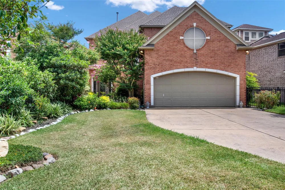 2668 E Bayshore Drive San Leon, TX 77539