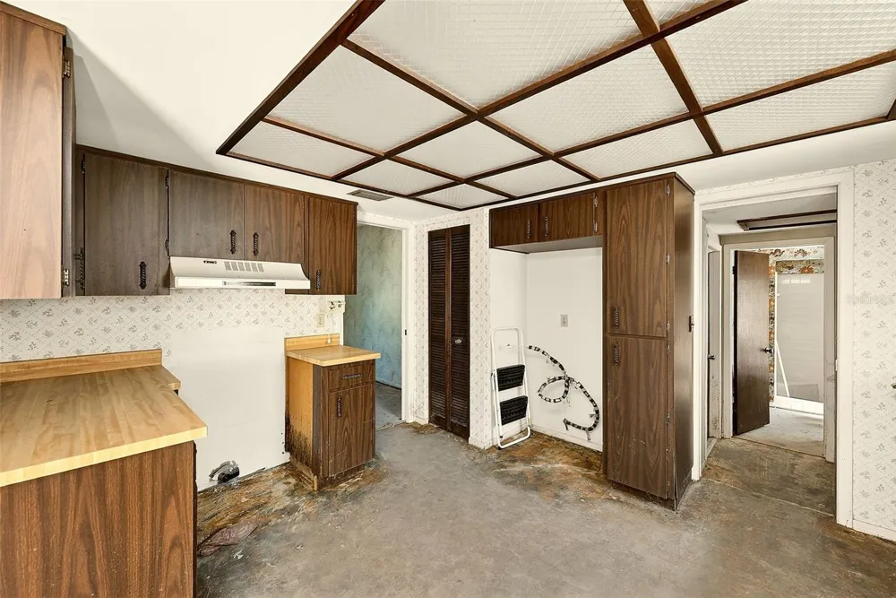 205 GULF BOULEVARD Belleair Beach, FL 33786