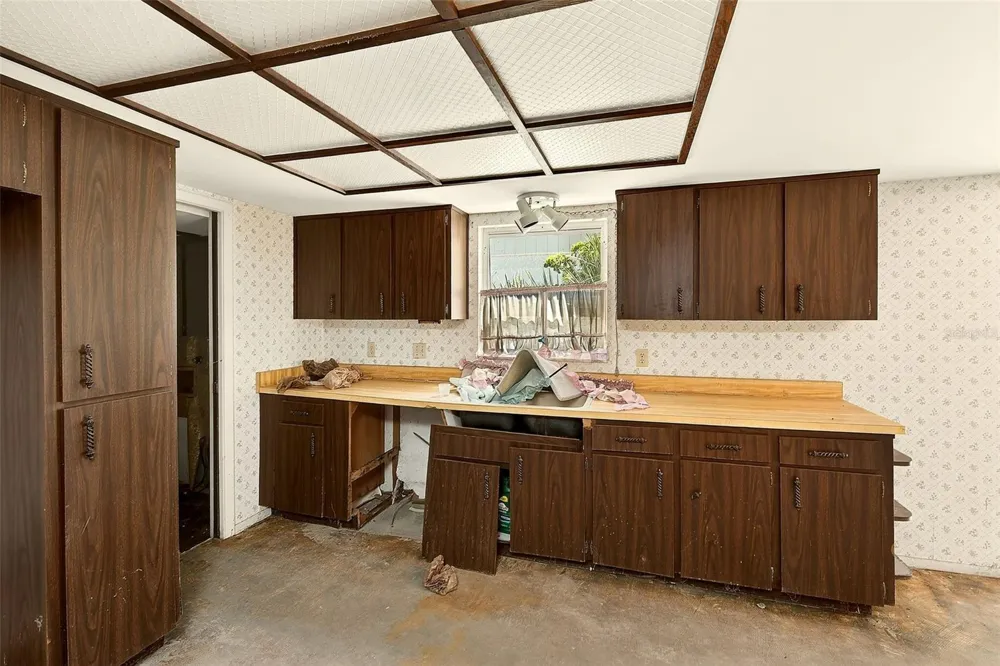 205 GULF BOULEVARD Belleair Beach, FL 33786
