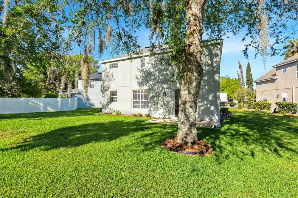 413 SPLIT OAK COURT Eustis, FL 32736