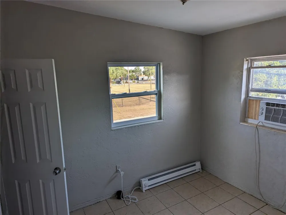 2000 QUEENSBORO AVENUE S #A St Petersburg, FL 33712