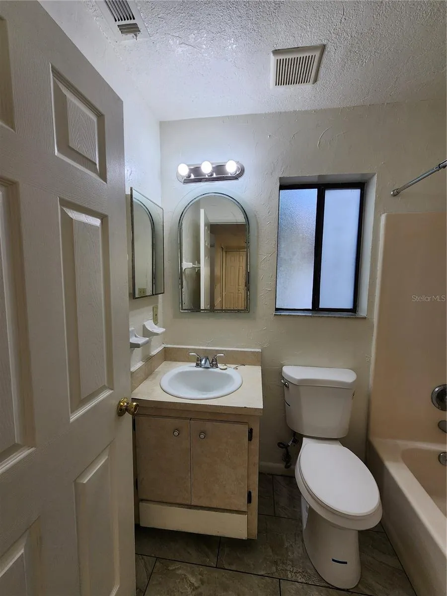 2018 SW 70TH TERRACE Gainesville, FL 32607