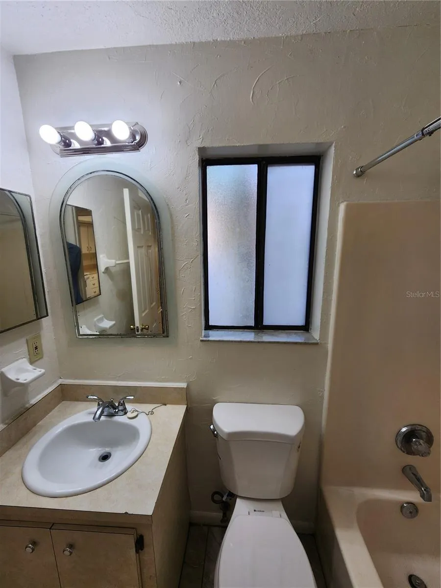 2018 SW 70TH TERRACE Gainesville, FL 32607