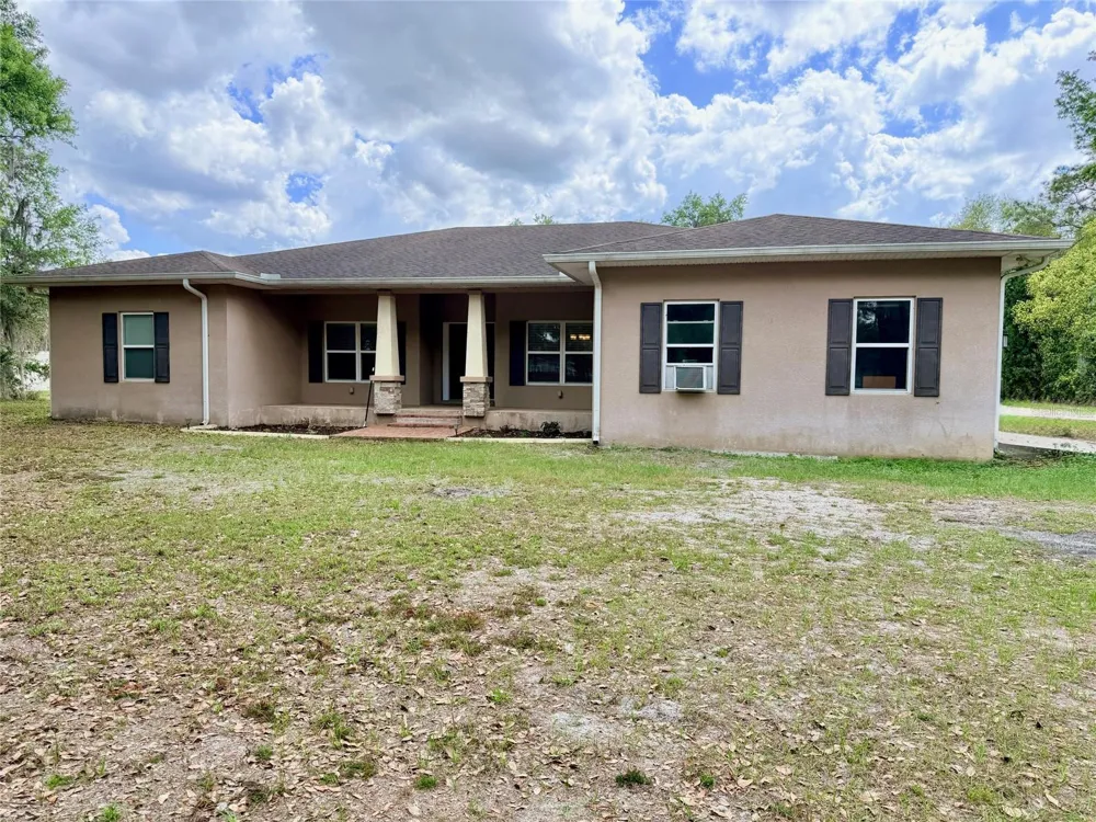 7001 W DORMANY ROAD Plant City, FL 33565