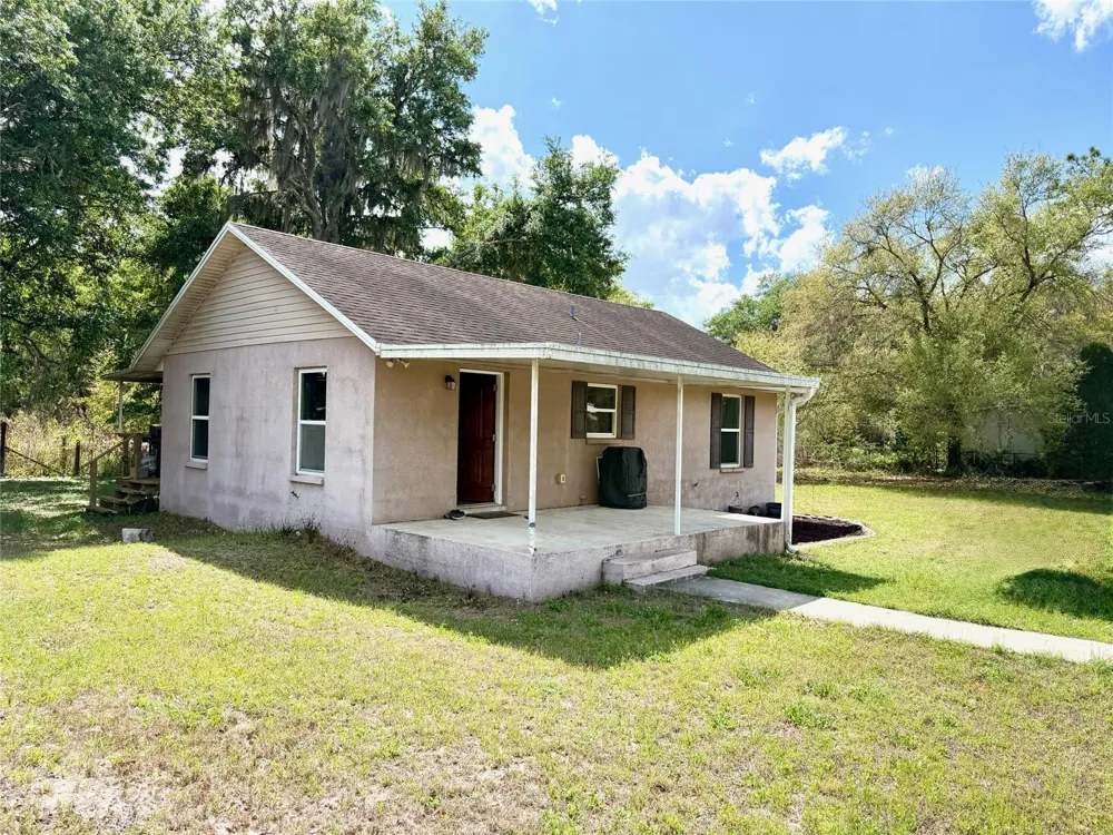 7001 W DORMANY ROAD Plant City, FL 33565