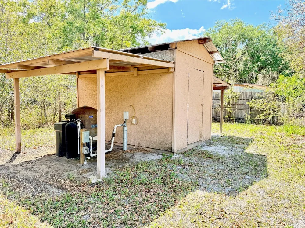 7001 W DORMANY ROAD Plant City, FL 33565