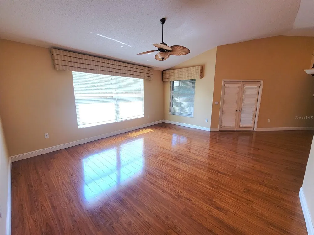 4220 PINEBROOK CIRCLE #14 Bradenton, FL 34209