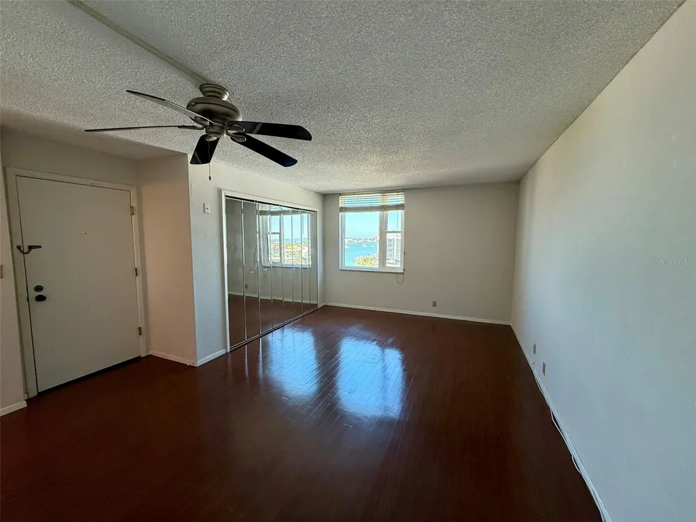255 DOLPHIN POINT #710 Clearwater Beach, FL 33767