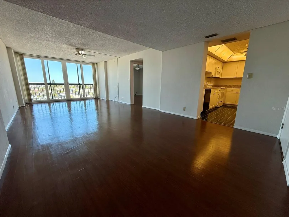255 DOLPHIN POINT #710 Clearwater Beach, FL 33767