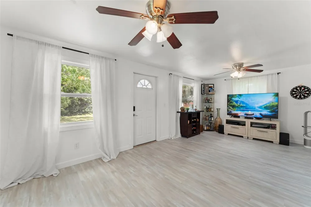 429 VIRGINIA AVENUE St Cloud, FL 34769