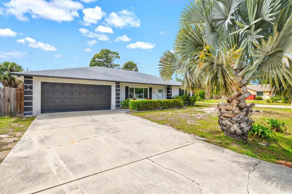 3310 SIESTA DRIVE Venice, FL 34293
