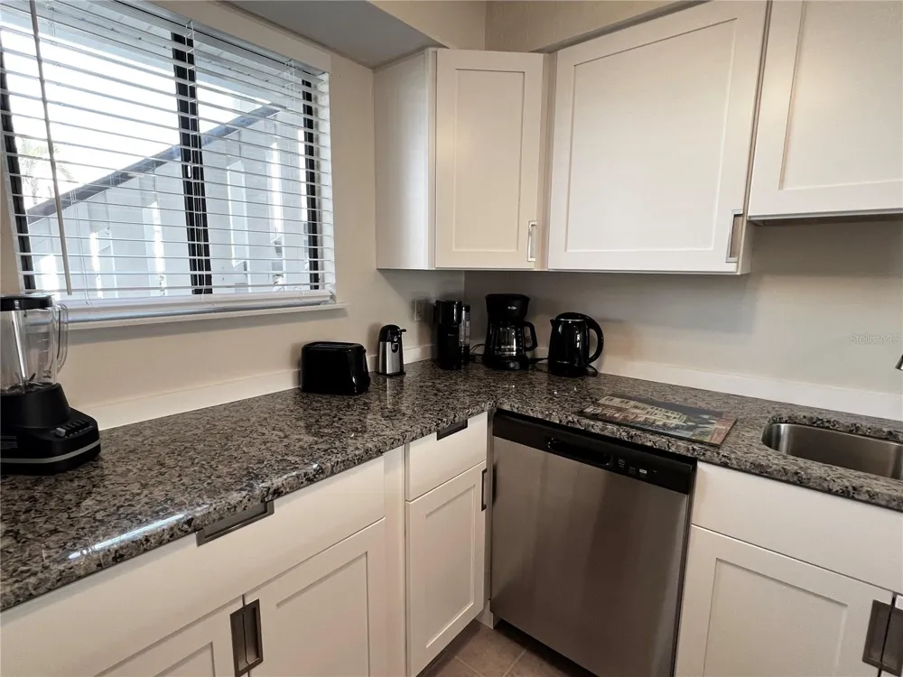 1801 GULF DRIVE #125 Bradenton Beach, FL 34217