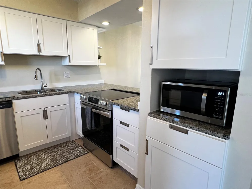 1801 GULF DRIVE #125 Bradenton Beach, FL 34217