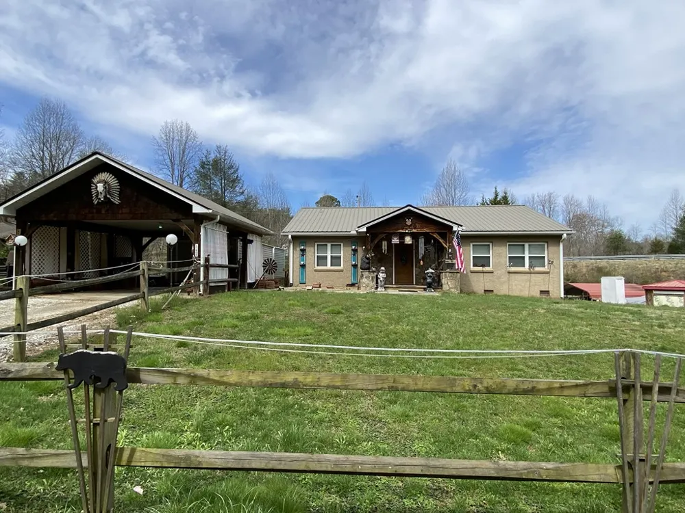 South Old Prentiss Road Franklin, NC 28734